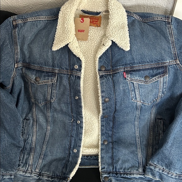 Levi's Men's Classic Blue Denim Jacket with Cream Sherpa Collar - Picture 4 of 4